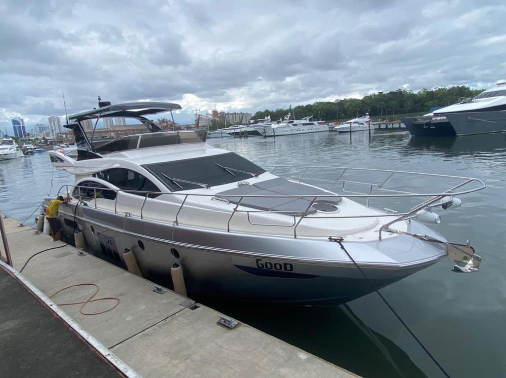 Intermarine 545