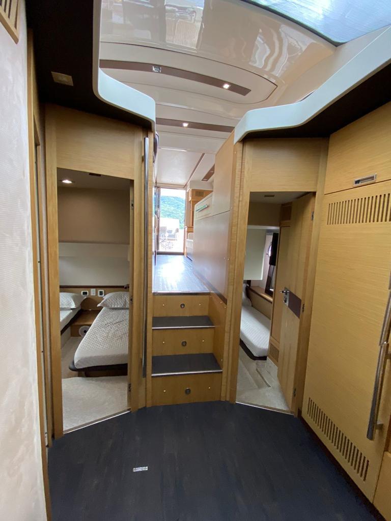 Intermarine 545